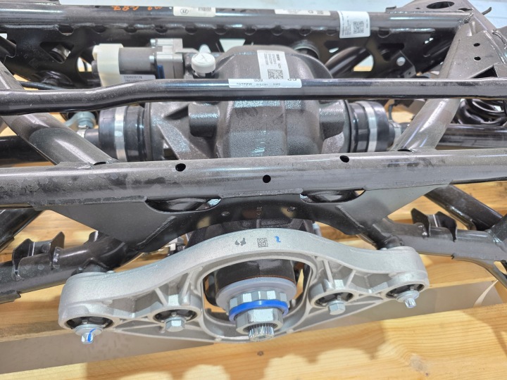 SUSPENSION ARRIÈRE ENSEMBLE BMW M2 G87 8747239 8746172 8091383 9504792 6024846