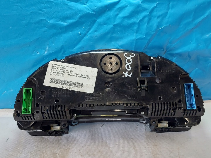 COMPTEUR COMPTEUR AUDI A4 B7 2.0 TDI 8E0920932
