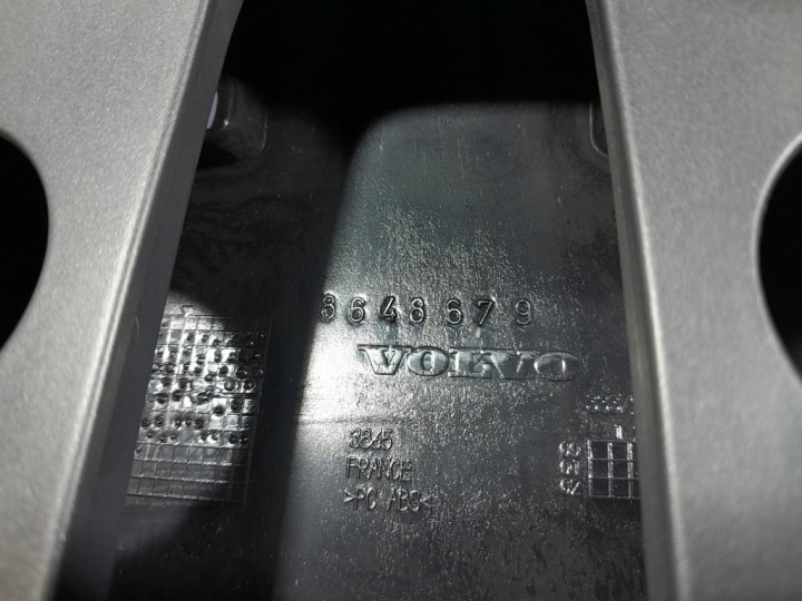 VOLVO V50 LIFT 07- CHÂSSIS DÉCOR CONSOLES CENTRALE CASCADE 8648679