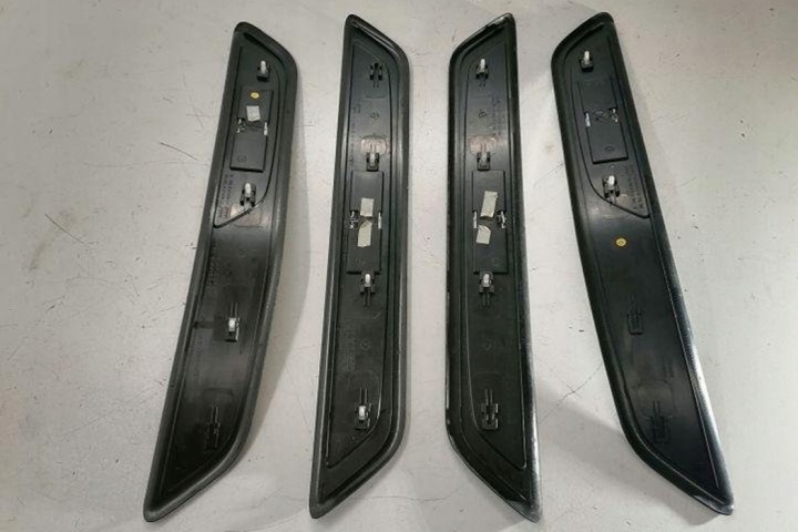 AVANT DROITE MOULURE DÉCORATIVE SEUIL BMW 7 (F01, F02) 7181011 3.0L DIESEL