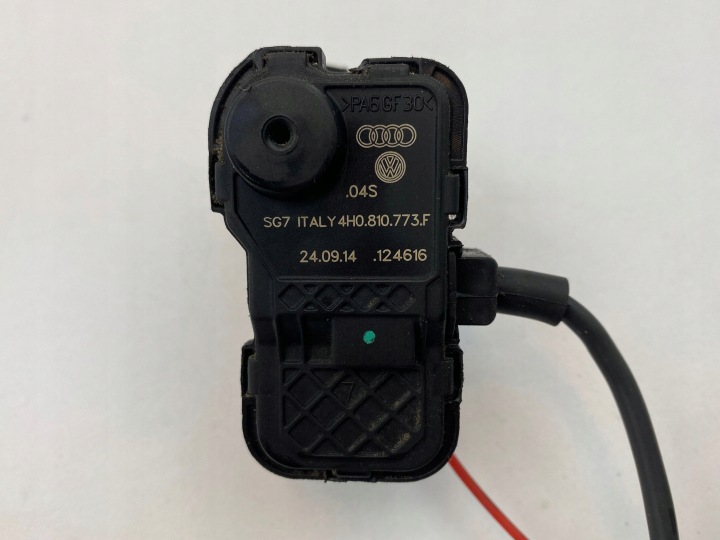 2015 AUDI A8 S8 D4 4H SERVOMOTEUR BOUCHONS GOULOTTE DE REMPLISSAGE CARBURANTS 4H0810773F