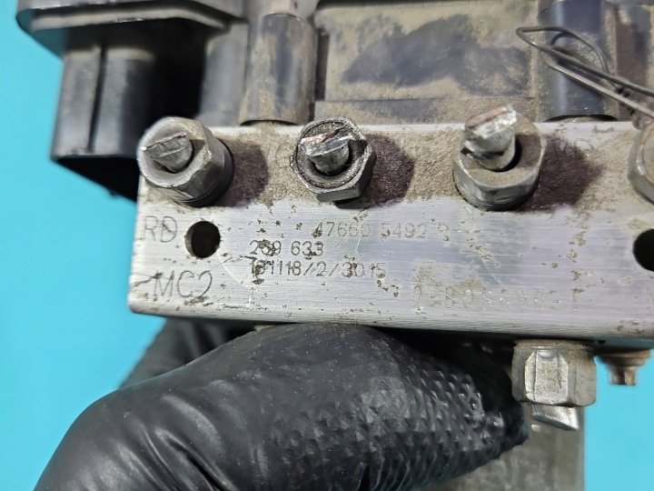 POMPE ABS RENAULT CAPTUR I 0265243683 476605492R