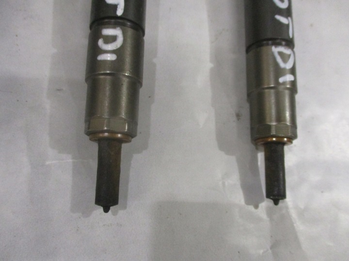 INJECTEUR INJECTEUR CARBURANTS OCTAVIA III 2.0 TDI 04L130277AK 0445110475