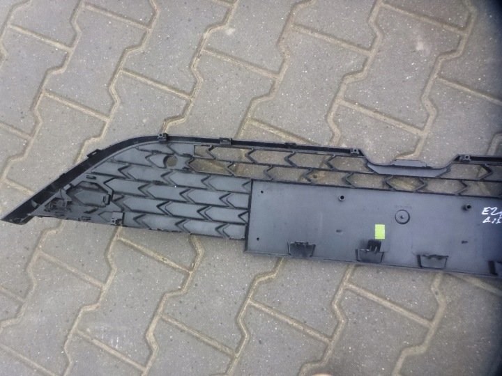 TOYOTA COROLLA E21 LIFT HAYON UNIVERSEL GRILLE CALANDRE PARE-CHOCS ORIGINAL