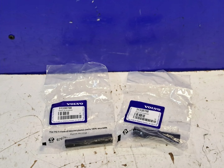 FIXATION RADIATEUR VOLVO S60 V60 2019- XC60 XC90 2016- OE 31338708