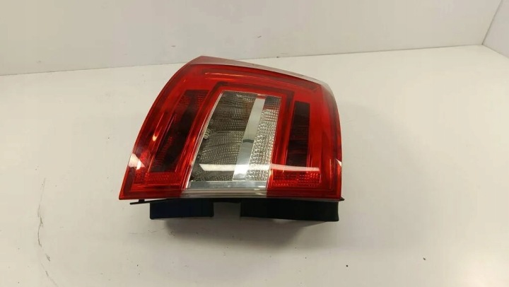 SKODA OCTAVIA III LIFT PHARE GAUCHE ARRIÈRE 5E9945095B