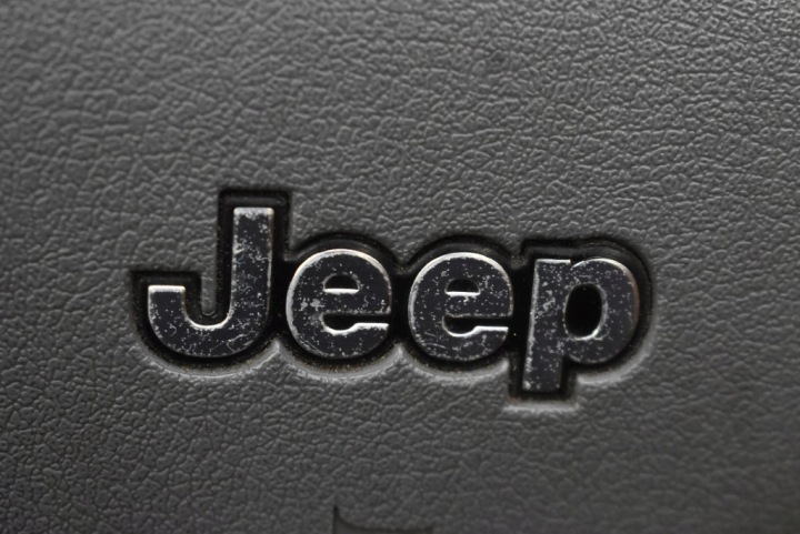 AIRBAG COUSSIN SÉCURITÉ CONDUCTEUR P5JJ281D5AD JEEP GRAND CHEROKEE III WK
