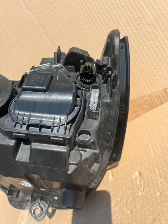 PHARE VW T6 LIFT 2019 7L1941006B DROITE AVANT