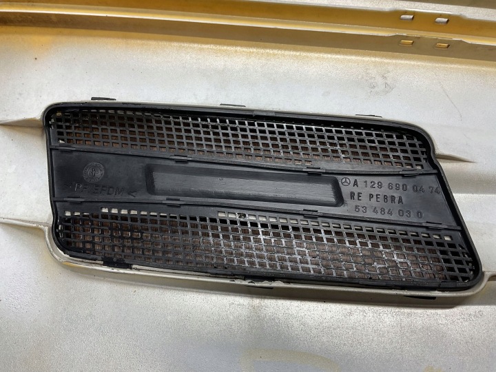 MERCEDES SL R129 129 LIFT MOULURE SUR AILE DROIT