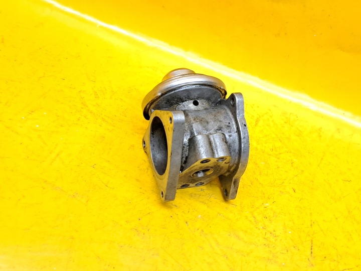SKODA OE 038 131 501AF SOUPAPE AGR