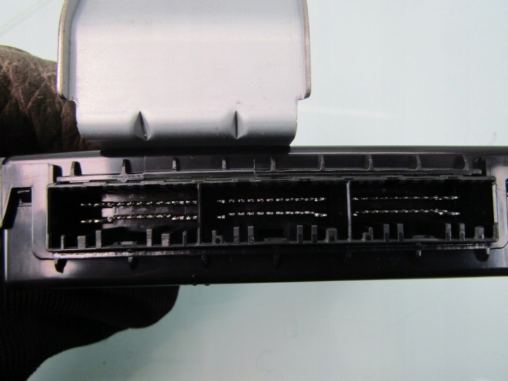 KIA STONIC 20R CONTRÔLEUR MODULE BCM 954A0-H8690 40Y8U5-1000 954A0H8690