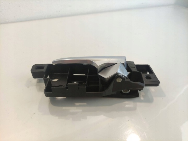 FORD MONDEO MK IVKLAMKA WEWNETRNA PORTES GAUCHE ARRIÈRE 6M21U22601