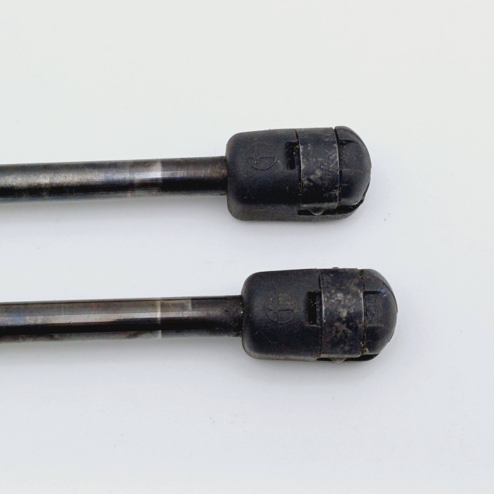 SERVOMOTEUR COUVERCLES DE COFFRE COUVERCLES DE COFFRE FIAT PUNTO 7734566 PRIX ZA 2 PCS NR223