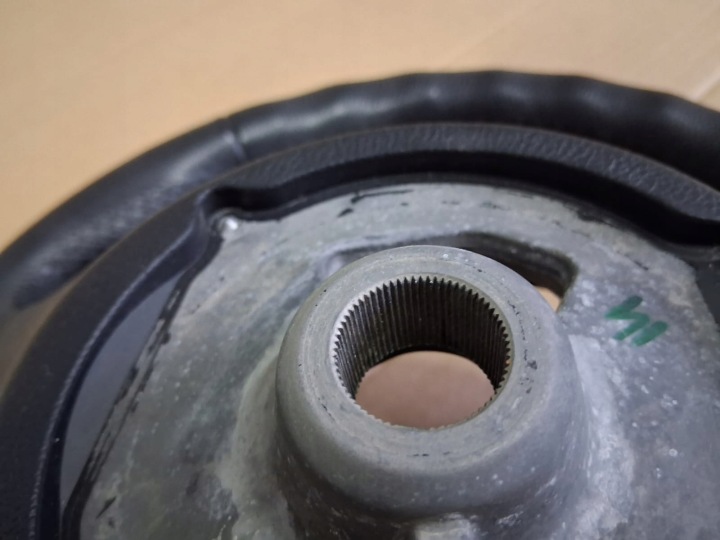 VOLANT BMW 3 (E90, E91, E92, E93) (2005-2011) 32306795570