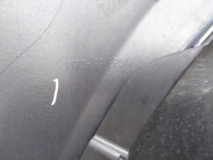 PARE-CHOCS AVANT HYUNDAI TUCSON III 15-18 CALANDRE NR 51555