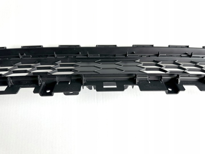 GRILLE PARE-CHOCS CENTRALE CALANDRE AUDI Q2 S-LINE ASO