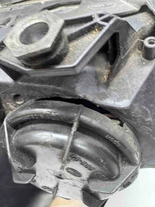 PHARE GAUCHE AVANT BMW 5 (E60) 15872300 2.2L GASOLINE 125KW 2005
