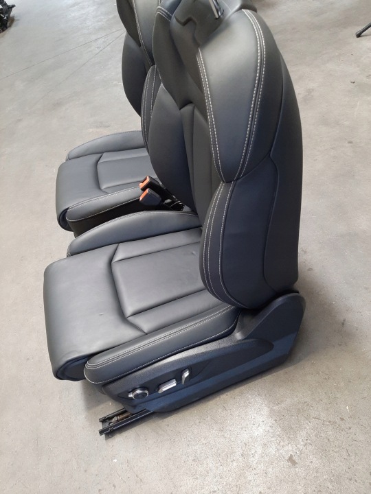 AUDI Q7 ENSEMBLE SIÈGES AVANT 4M0971553D 4M1959760E