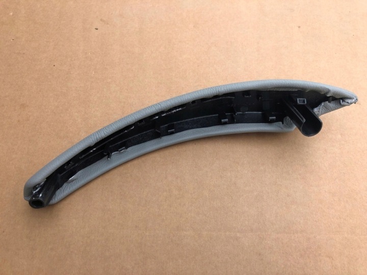 MANIVELLE POIGNÉE PORTES CUIR COULEUR GRISE DROIT AVANT ARRIÈRE VERS BMW X5 E70 X6 E71 E72