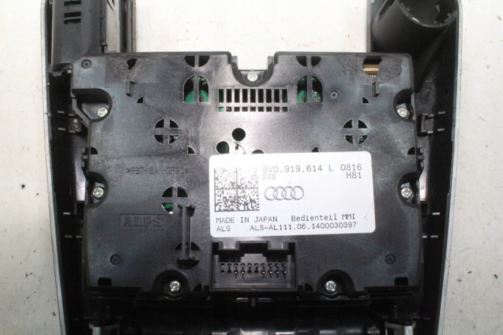 POIGNÉE ROTATIVE COMMANDE NAVIGATION AUDI A3 LIMOUSINE (8VS, 8VM) 8V0919614L 1.8L