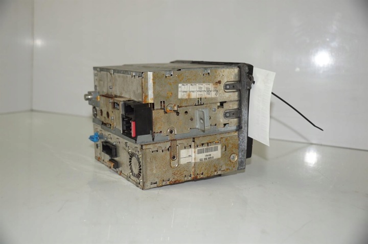 RADIO A2208204889 MERCEDES AVEC CLASSE W220