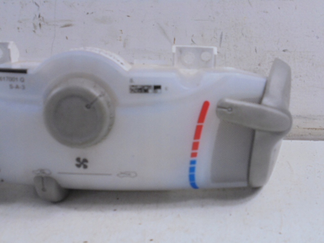 TOYOTA AYGO I 05-09 PANNEAU COMMANDE CONDUIT D'AIR 559000H020