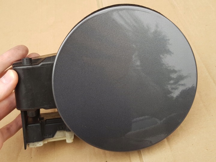 CLAPET GOULOTTE DE REMPLISSAGE CARBURANTS BOUCHON SERVOMOTEUR OPEL INSIGNIA A Z177 EN BON ÉTAT
