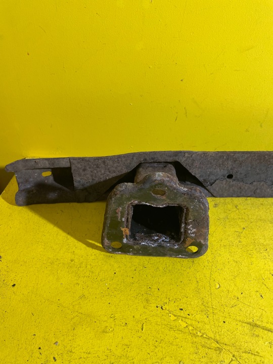 BMW E93 POUTRE PARE-CHOCS ARRIÈRE