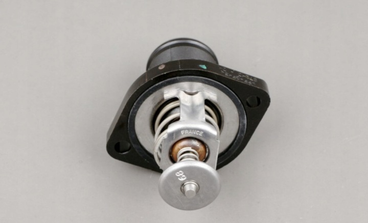 CHÂSSIS THERMOSTAT CITROEN PEUGEOT 1,2 1.8 1338A0 ORIGINAL