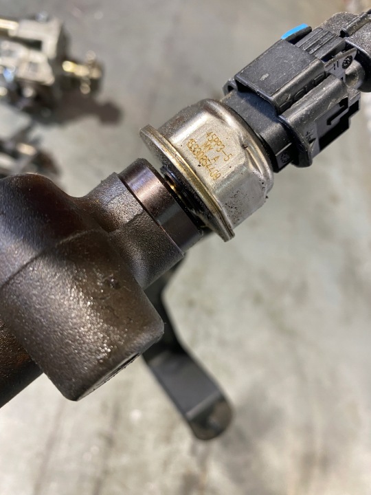 ASTRA V K 1.6 CDTI POMPE 55490710 INJECTEURS 55578075