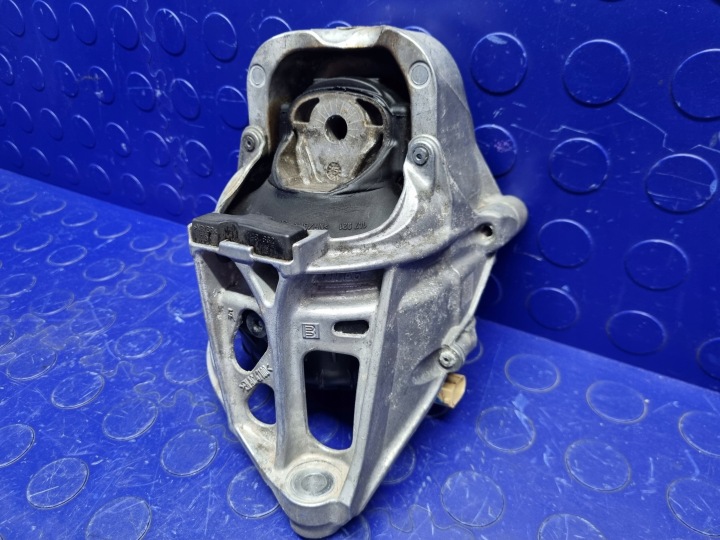 COUSSIN POIGNÉE MOTEUR GAUCHE COMPLÈTE AUDI Q7 4M 3.0 TFSI OEM 4M0199371J