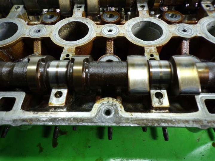 FIAT CROMA 1.8 939A4000(Z18XER) CULASSE MOTEUR