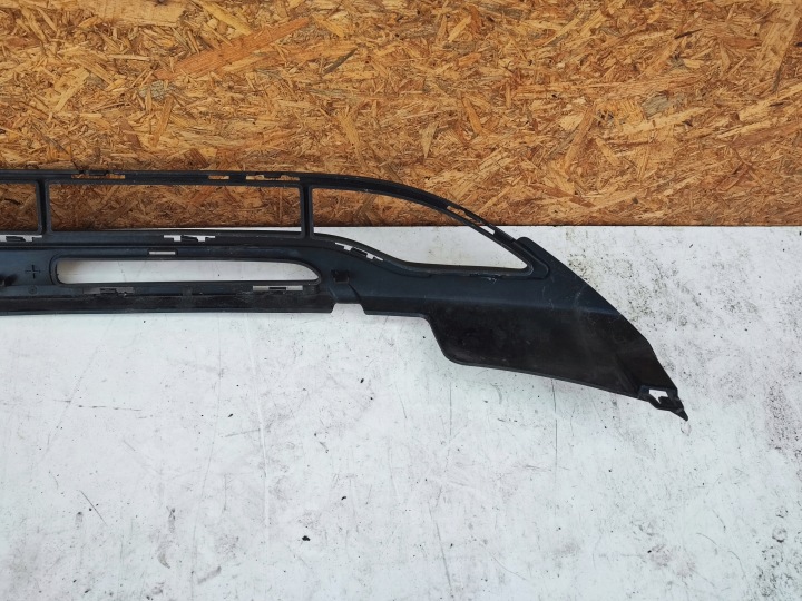 CALANDRE GRILLE CENTRALE PARE-CHOCS AVANT MERCEDES C CLASSE W206 A2068854501