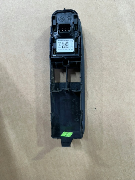 COMMUTATEUR VITRE GAUCHE AVANT AVANT MERCEDES CITAN W420, KANGOO IV, 4