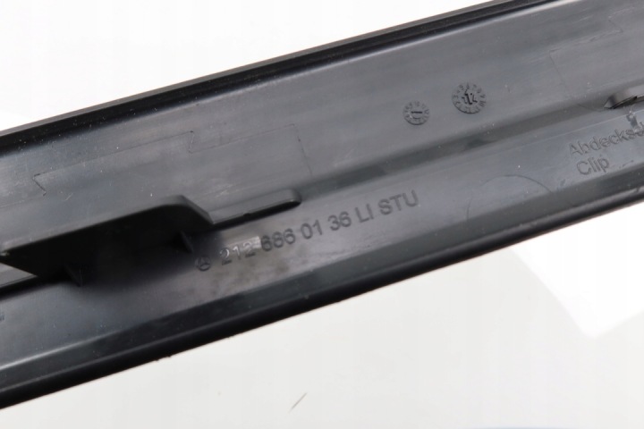 MERCEDES W212 LIFT MOULURE SEUIL GAUCHE AVANT 2126860136 AVANT GAUCHE