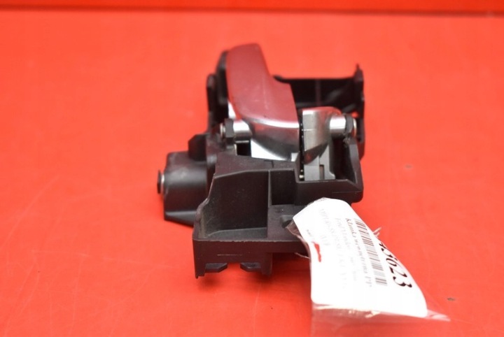 POIGNÉE INTÉRIEURE DROITE AVANT 6M21-U22600-AB FORD MONDEO MK4 07-10