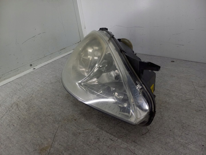 PHARE AVANT DROITE MERCEDES-BENZ CLASSE A W169 A1698200261 0301197202