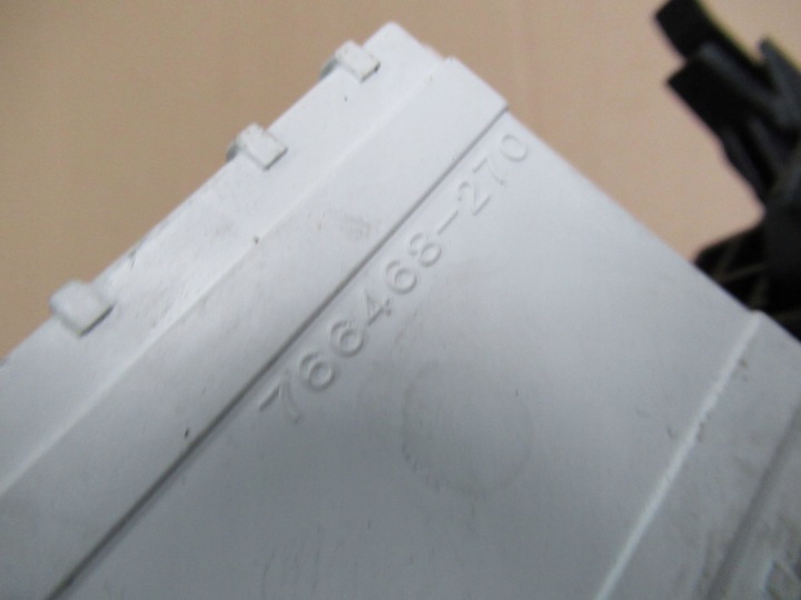 TOYOTA PRIUS PLUS MONITEUR HEAD UP 83108-47040