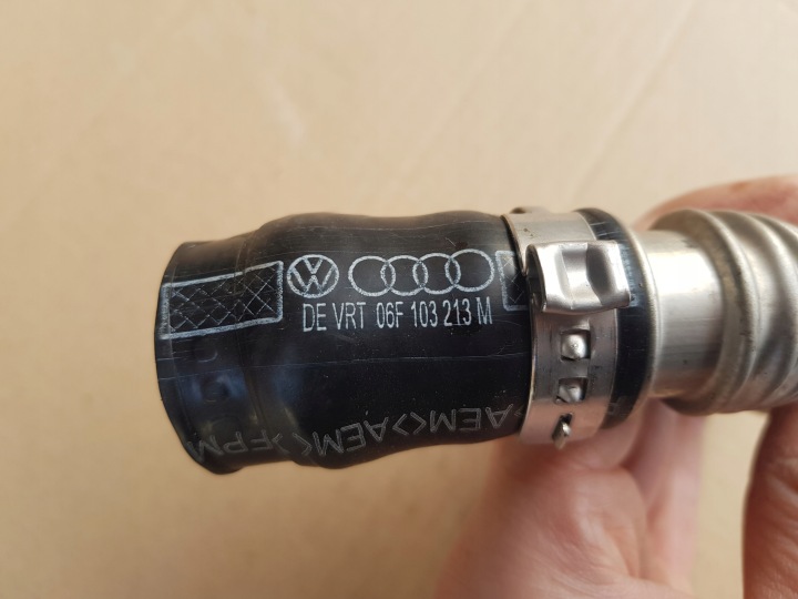 TUYAU EGR TURBINES 2.0 TFSI 200KM BWA BPY AXX 06F103213N FONCTIONNEL ORIGINAL