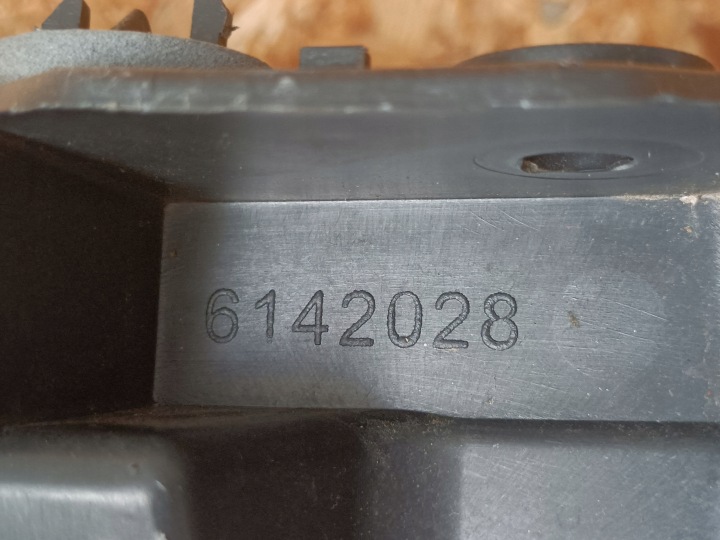 PEUGEOT 3008 II LIFT GLISSIÈRE PARE-CHOCS DROIT ARRIÈRE 9840997780
