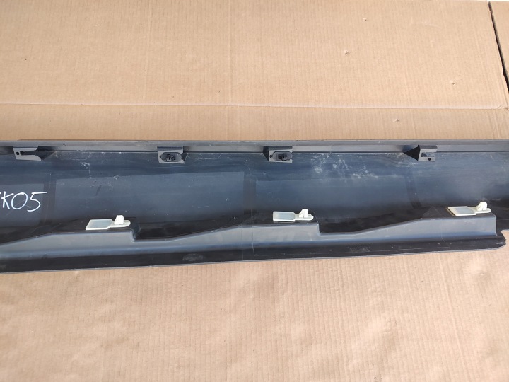 VOLVO V40 II 2012+ SEUIL MOULURE SEUIL GAUCHE 31265846