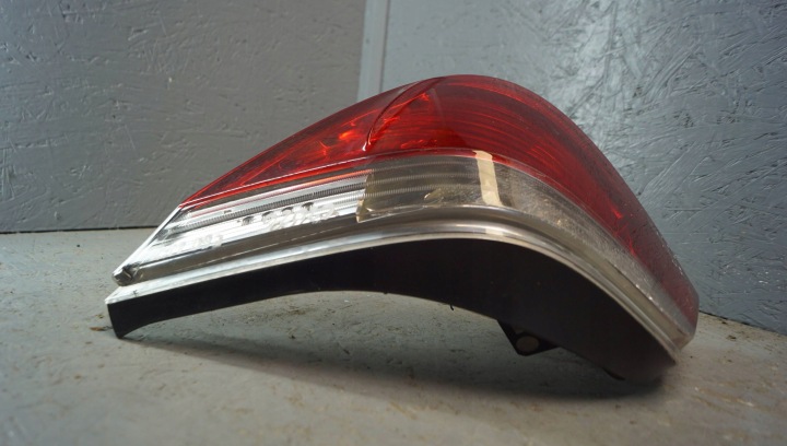 BMW E60 LIFT PHARE DROIT ARRIÈRE (C2026)