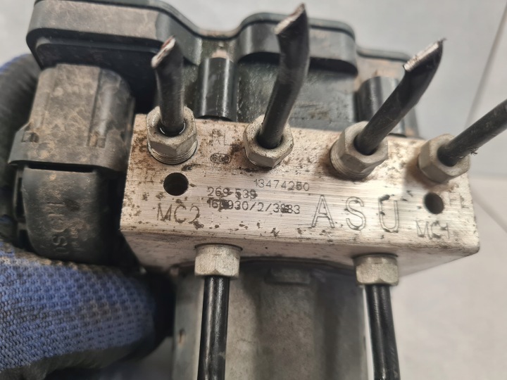 POMPE DE FREIN ABS ESP MERIVA II B 13474250 ORIGINAL
