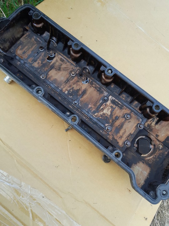 BMW E46 COUVERCLE DE SOUPAPES M43B19