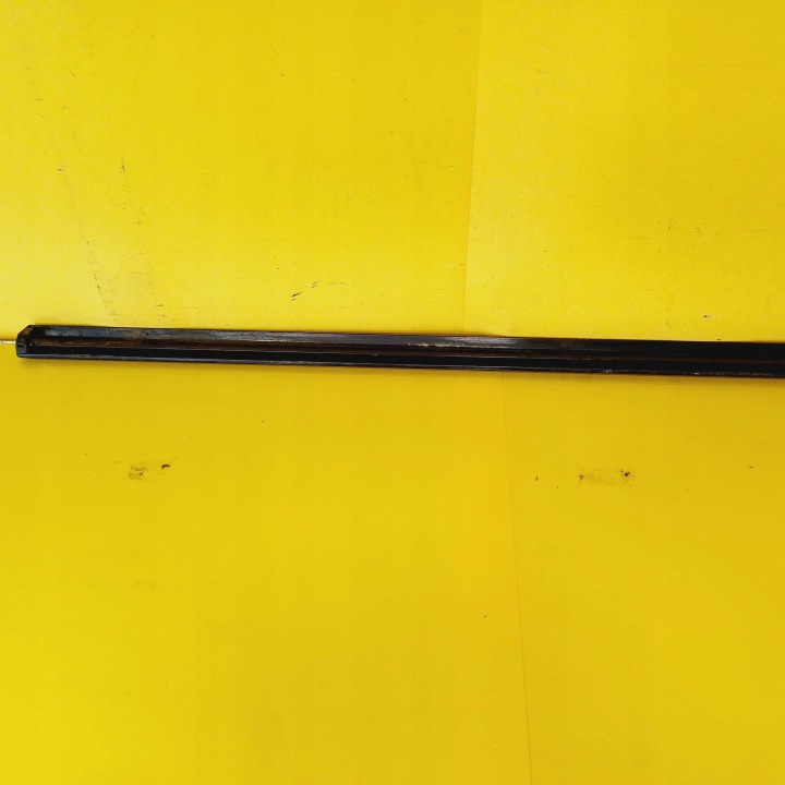 MOULURE RACLOIR DROIT ARRIÈRE MERCEDES ESSENCE E W210 LIFT NR225