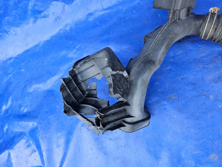 TOYOTA CHR C-HR 1.8 HYBRID CONDUIT D'AIR SUPPORT AIR