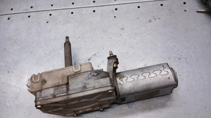 PETIT MOTEUR ESSUIE-GLACES ARRIÈRE FIAT SEICENTO I 02R 1.1B 79300183