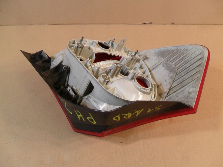 BMW E81, E87 LCI LIFT PHARE DROIT ARRIÈRE 7164956 EUROPE