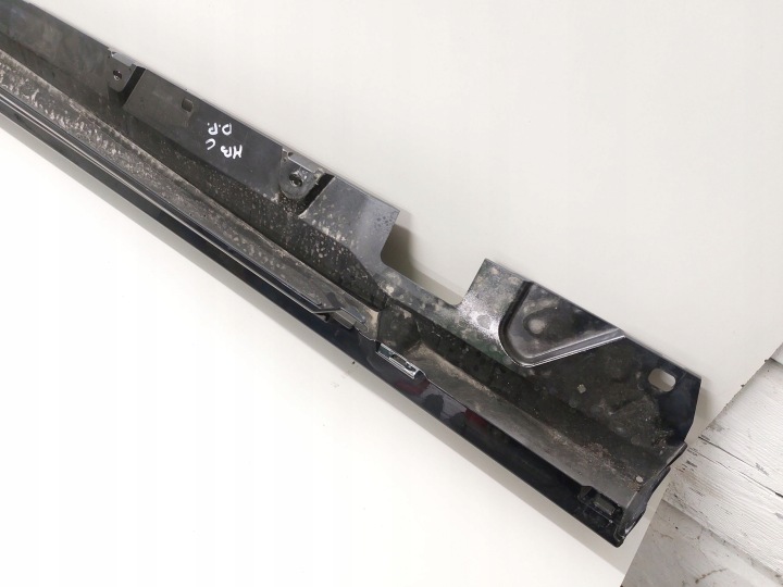 REVÊTEMENT SEUIL DROITE CÔTÉ MERCEDES-BENZ C W206 A2066982400