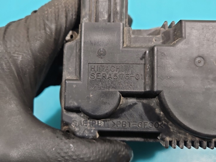 PAPILLON DES GAZ NISSAN PRIMERA P12 RME50-01 1.8 16V